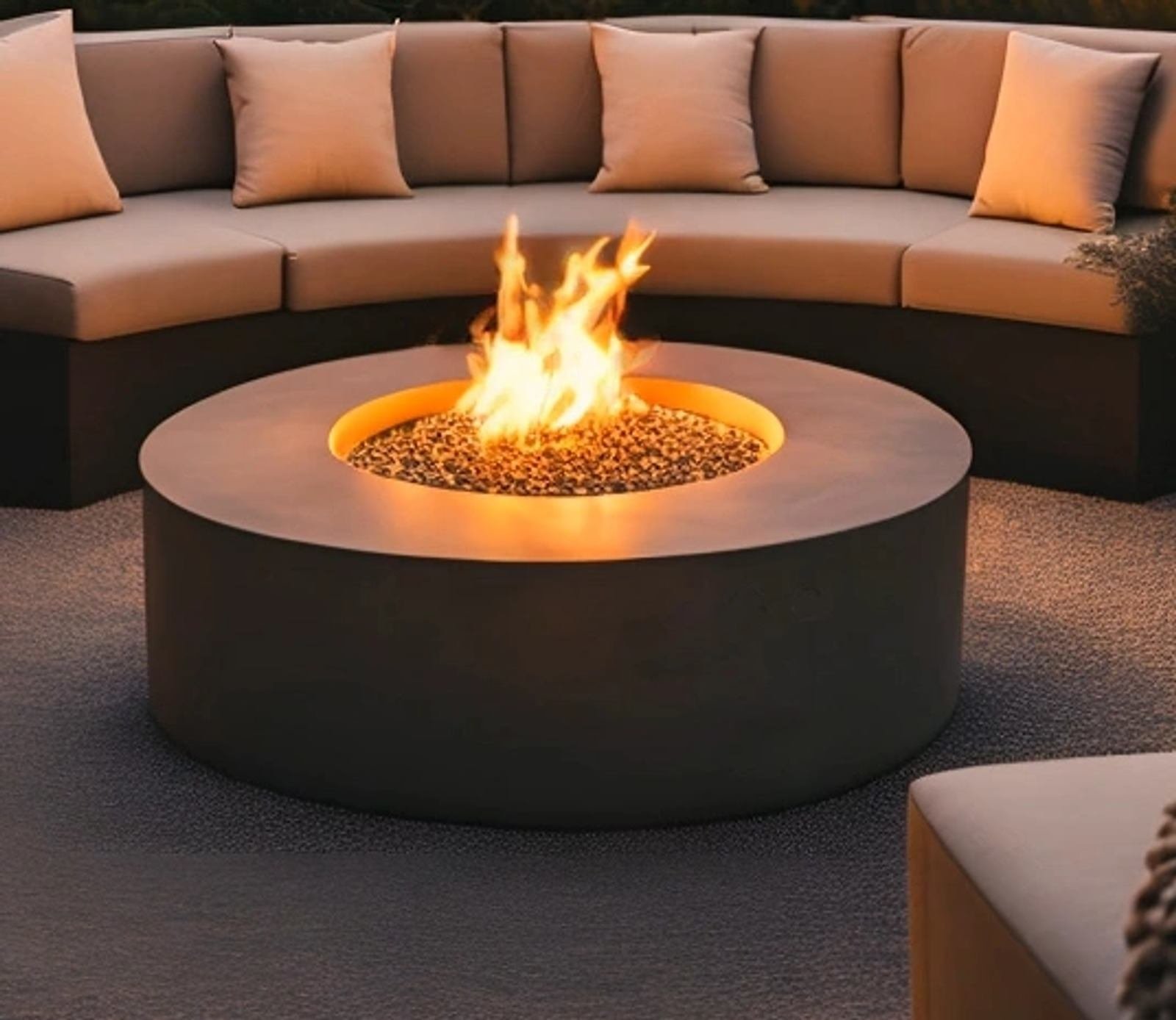 Round concrete fire table
